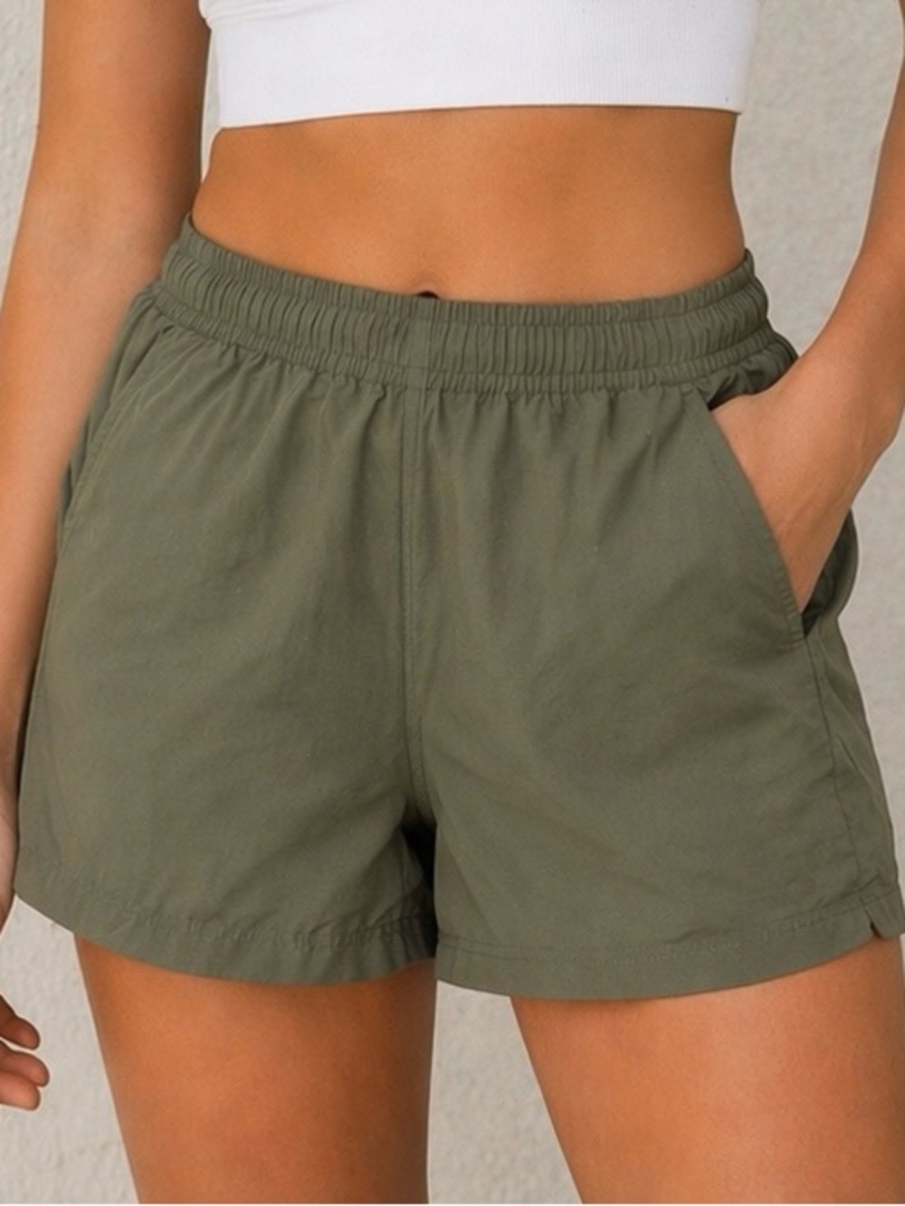 Columbia Sandy River Shorts Women’s size Large Olive Green 5” Inseam Lightweight